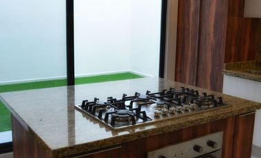 CASA GR EN PRIVADA SAN ANGEL IV