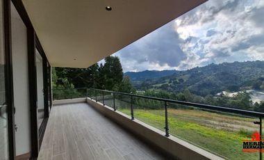 casa en arriendo/venta en aeropuerto. Cod V6486