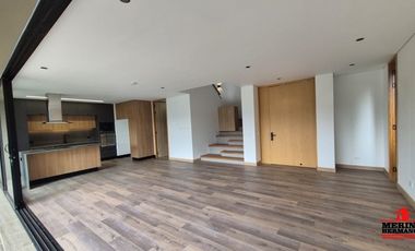 casa en arriendo/venta en aeropuerto. Cod V6486