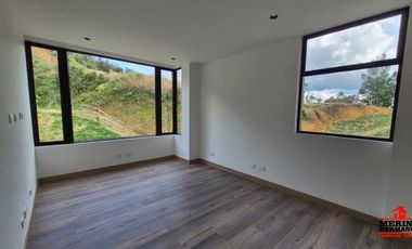 casa en arriendo/venta en aeropuerto. Cod V6486