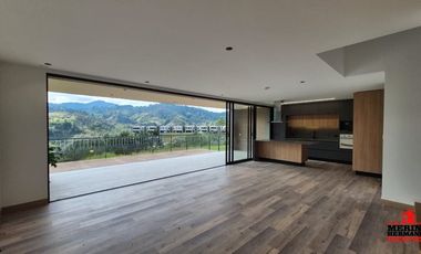 casa en arriendo/venta en aeropuerto. Cod V6486