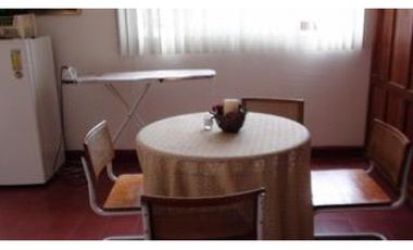 Se vende casa en colonia Peralvillo, CDMX. 15 habitaciones.