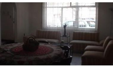 Se vende casa en colonia Peralvillo, CDMX. 15 habitaciones.