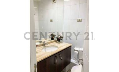 VENDE ESTUPENDA OFICINA SECTOR PUC (DESOCUPADA)