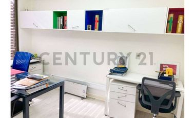 VENDE ESTUPENDA OFICINA SECTOR PUC (DESOCUPADA)