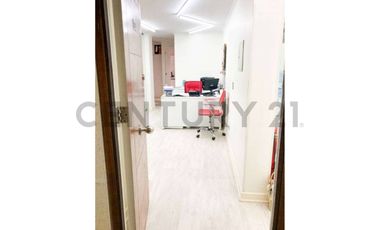 VENDE ESTUPENDA OFICINA SECTOR PUC (DESOCUPADA)