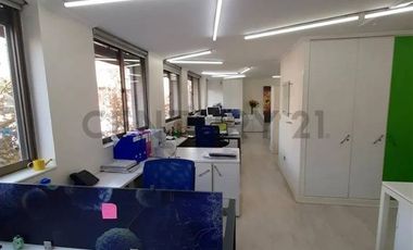 VENDE ESTUPENDA OFICINA SECTOR PUC (DESOCUPADA)