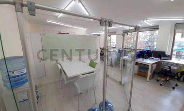 VENDE ESTUPENDA OFICINA SECTOR PUC (DESOCUPADA)