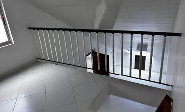 casa en venta en la mesa. Cod V2866069