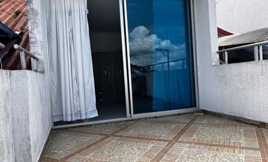 casa en venta en la mesa. Cod V2866069