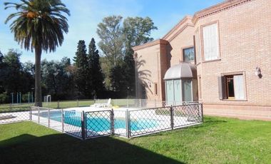IMPECABLE PROPIEDAD A LA VENTA DE 3 DORIMITORIOS