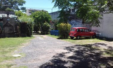 Fracción , ZONA CENTRICA EN JOSE LEON SUAREZ, 1/2 cuadra  ESTACION.se puede vender por separado