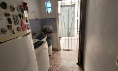 CASA EN PARQUE LURO 3 AMBIENTES CON DEPENDENCIA y 2 BAÑOS