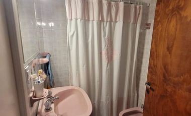 CASA EN PARQUE LURO 3 AMBIENTES CON DEPENDENCIA y 2 BAÑOS