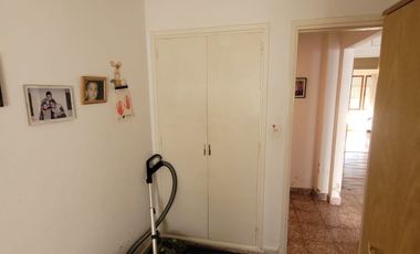 CASA EN PARQUE LURO 3 AMBIENTES CON DEPENDENCIA y 2 BAÑOS