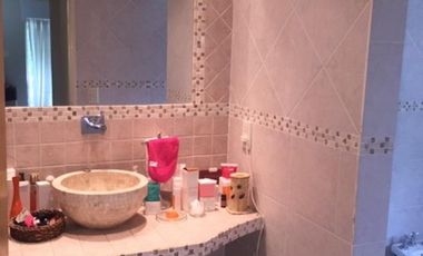 GRAN OPORTUNIDAD IMPORTANTE CHALET DE 5 AMB