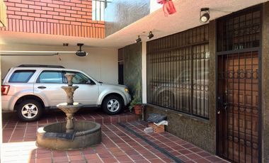 JIPIJAPA. CASA PRINCIPAL Y OTRA POSTERIOR.EN VENTA.