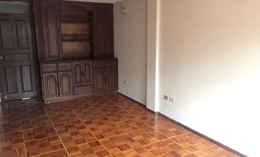 JIPIJAPA. CASA PRINCIPAL Y OTRA POSTERIOR.EN VENTA.