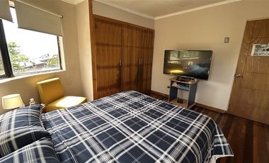 Amplia casa, vista al mar ,LyC 4 dormitorios,2 baños, patio