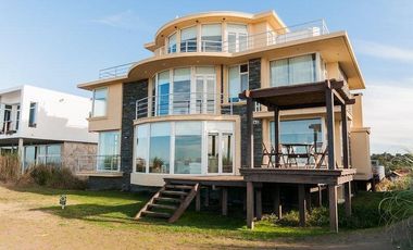 CASA CARILO FRENTE AL MAR  ENERO 2023