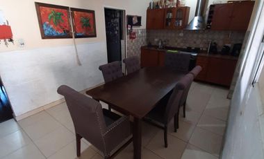 Excelente casa de 3 ambientes con pileta