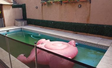 Excelente casa de 3 ambientes con pileta