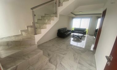 CASA EN VENTA JUNTO A CASA CLUB CON  ALBERCA EN EL FRACC.LAS HIGUERAS