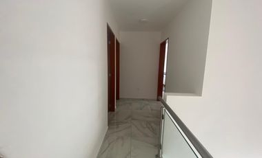 CASA EN VENTA JUNTO A CASA CLUB CON  ALBERCA EN EL FRACC.LAS HIGUERAS