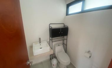 CASA EN VENTA JUNTO A CASA CLUB CON  ALBERCA EN EL FRACC.LAS HIGUERAS