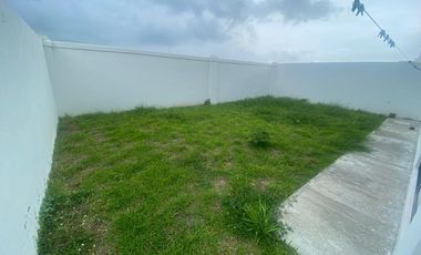 CASA EN VENTA JUNTO A CASA CLUB CON  ALBERCA EN EL FRACC.LAS HIGUERAS
