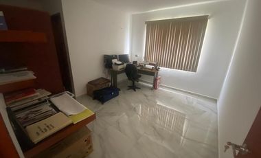 CASA EN VENTA JUNTO A CASA CLUB CON  ALBERCA EN EL FRACC.LAS HIGUERAS