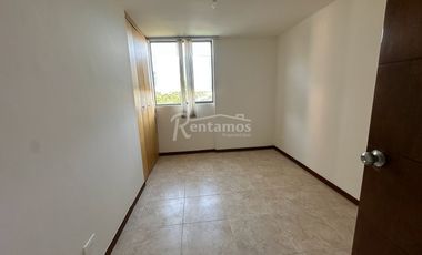 apartamento en arriendo en loma de las brujas. Cod A776736