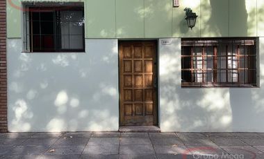 Excelente casa de 5 ambientes con patio,quincho y 2 terrazas