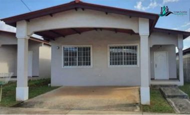 ALQUILO CASA SEMI AMOBLADA EN ARRAIJAN BRISAS DEL GOLF 3R