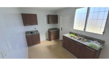 ALQUILO CASA SEMI AMOBLADA EN ARRAIJAN BRISAS DEL GOLF 3R