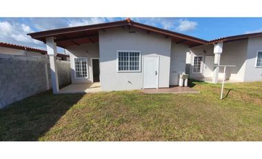 ALQUILO CASA SEMI AMOBLADA EN ARRAIJAN BRISAS DEL GOLF 3R