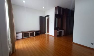Di Sewakan Rumah Luxury 2 Lantai di Taman Kopo Indah 3 Bandung
