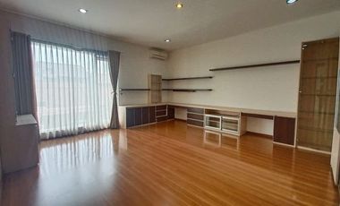 Di Sewakan Rumah Luxury 2 Lantai di Taman Kopo Indah 3 Bandung