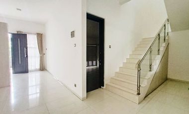Di Sewakan Rumah Luxury 2 Lantai di Taman Kopo Indah 3 Bandung
