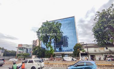 Gedung Kantor 8 Lantai di daerah Buncit Raya