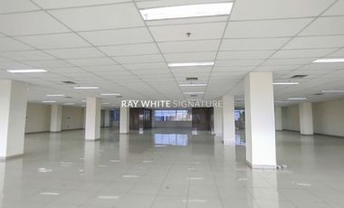 Gedung Kantor 8 Lantai di daerah Buncit Raya