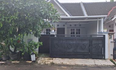 Rumah 3 KT Siap Huni Dekat Pintu Tol Jati Warna 1 Hadap Utara J-40530