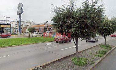 Edificio Comercial De 4 Pisos En Elmer Faucett 381, San Miguel