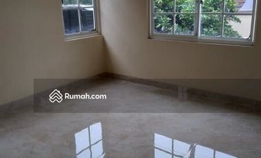 Rumah di Taman England Sentul City
