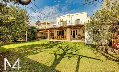 Casa en venta de 4 dorm. en Ñuñoa