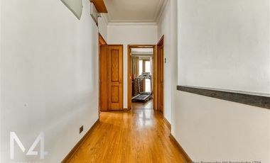 Casa en venta de 4 dorm. en Ñuñoa