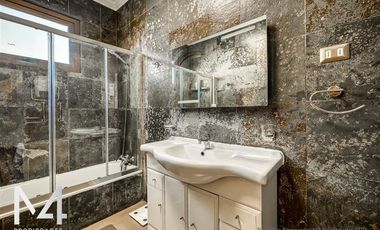 Casa en venta de 4 dorm. en Ñuñoa