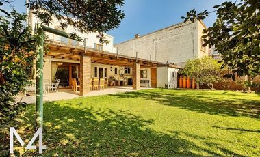 Casa en venta de 4 dorm. en Ñuñoa