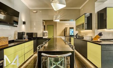 Casa en venta de 4 dorm. en Ñuñoa