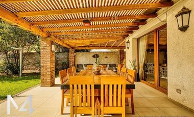 Casa en venta de 4 dorm. en Ñuñoa